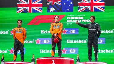 支持者们充 支持者们充